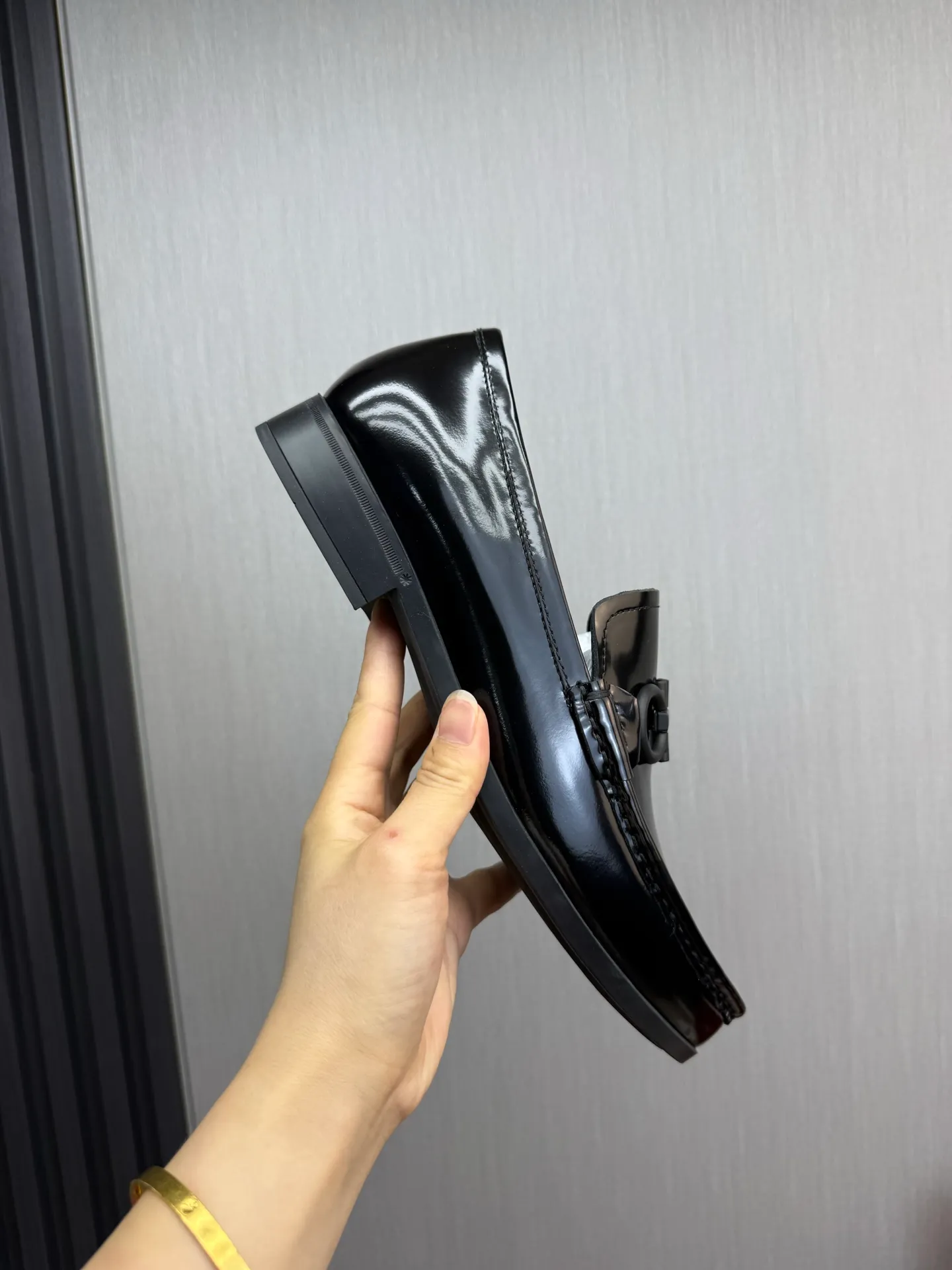 Men's shoes 💰760💰 Ferragamo. [Ferragamo] Men's Loaf leather shoes, the latest hot style, 1:1 original purchase quality, top quality, imported open-edge beaded cowhide leather on the upper, hand-made three-dimensional stitching highlights the round toe design, the inner feet are made of imported cowhide, with original wear-resistant rubber outsole, matching code 39-44, (38, 45 custom-made, non-refundable)